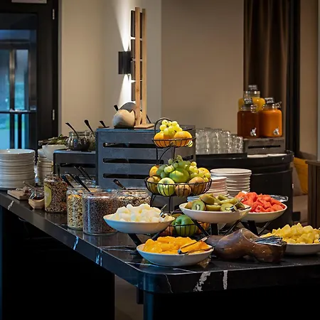 Pestana Riverside 5*