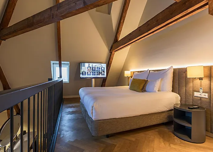 ホテル Pestana Riverside