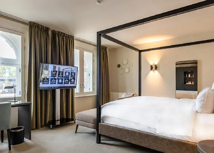 ホテル Pestana Riverside