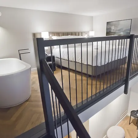 Hotel Pestana Riverside