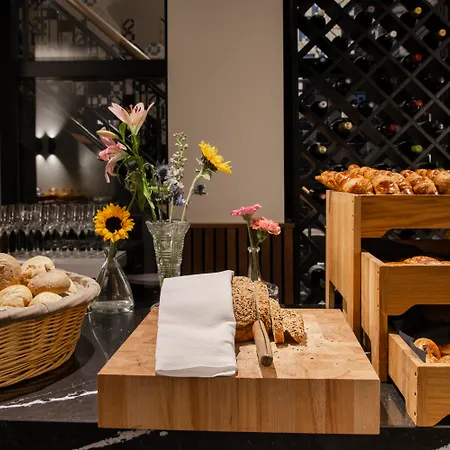 Pestana Riverside 5*