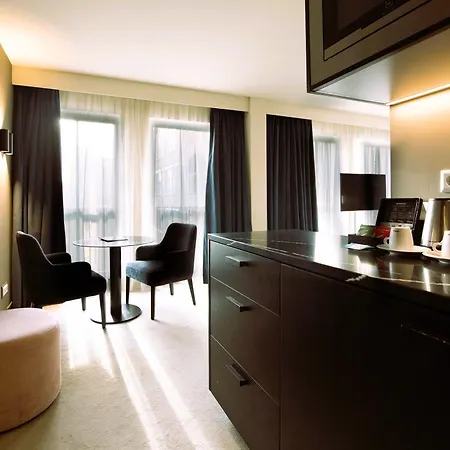 Pestana Riverside 5*