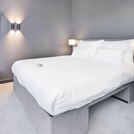 Pestana Riverside 5*