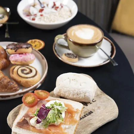 Hotel Pestana Riverside