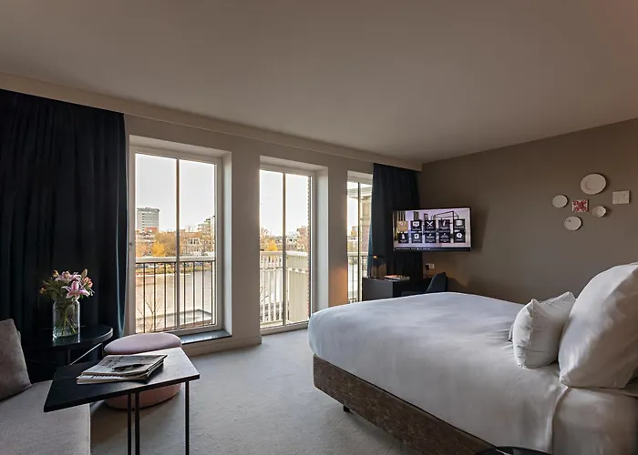 Hotel Pestana Riverside