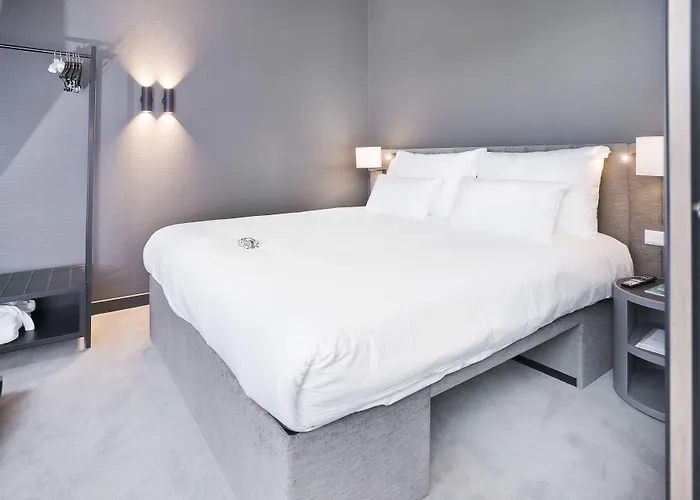 Pestana Riverside 5*